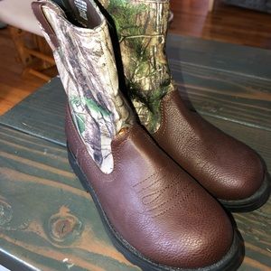 Faded glory kids boots size 1 brand new